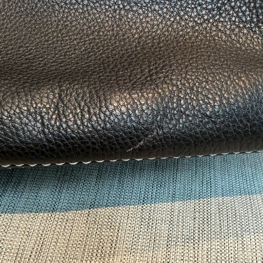 Fendi Black Leather Shoulder Bag - Picture 5 of 14